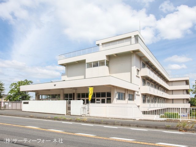 座間市立立野台小学校 撮影日(2022-09-12) 800m