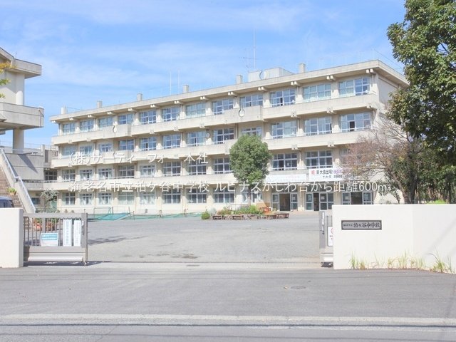海老名市立柏ケ谷中学校 撮影日(2022-10-11) 600m