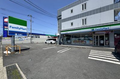 ファミリーマート中津西店