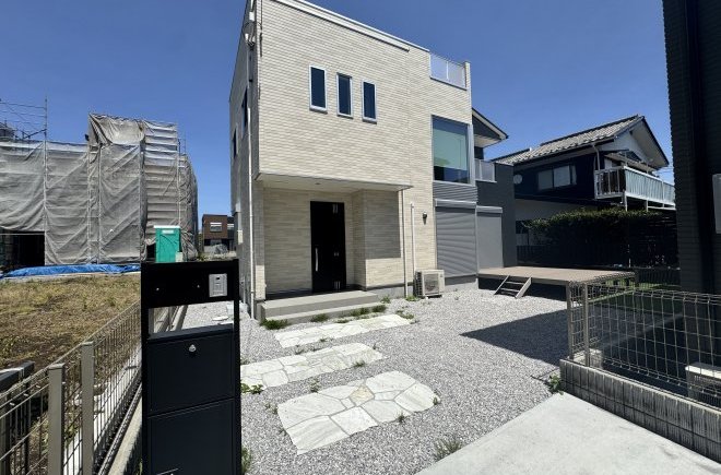 【愛川町中津】注文住宅仕様のスカイバルコニー付き長期優良住宅