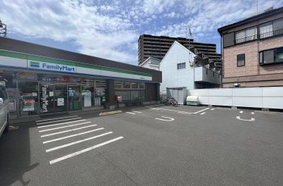 ファミリーマート番田店