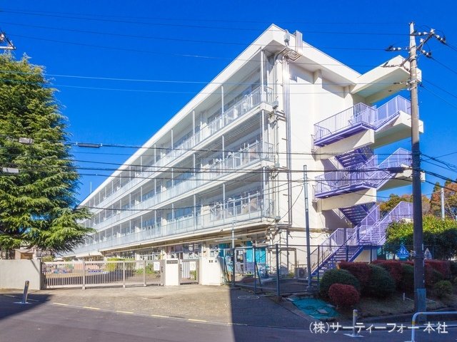 町田市立藤の台小学校 撮影日(2021-12-02) 1470m