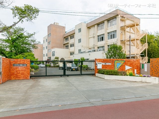 八王子市立楢原小学校 撮影日(2022-04-26) 610m