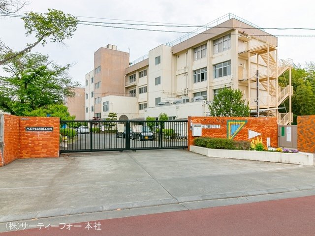 八王子市立楢原小学校 撮影日(2022-04-26) 850m