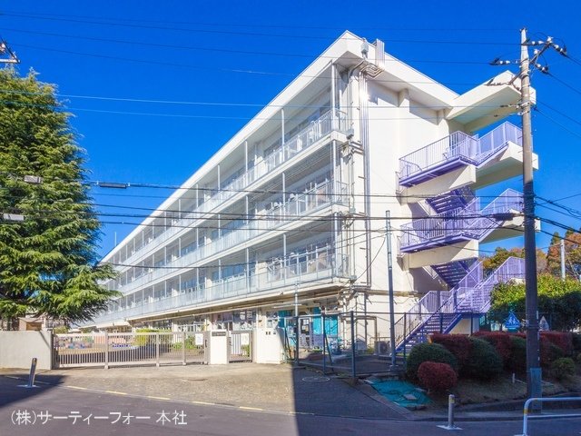 町田市立藤の台小学校 撮影日(2021-12-02) 550m
