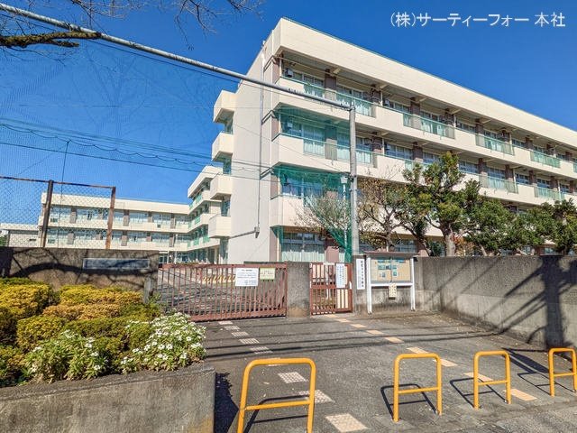 町田市立山崎小学校 撮影日(2024-11-13) 450m