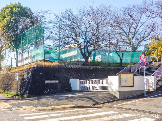 町田市立南つくし野小学校 撮影日(2021-12-09) 900m