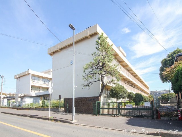 相模原市立緑台小学校 撮影日(2022-10-04) 550m