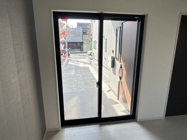 2号棟掃き出し窓